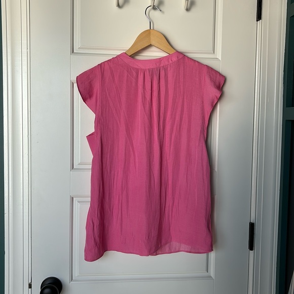 Pink blouse - Picture 2 of 3